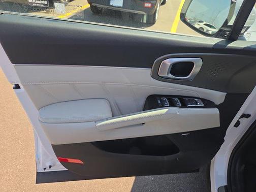Glacial White Pearl 2026 Kia Sorento SX