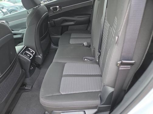 Ivory Silver 2026 Kia Sorento LX