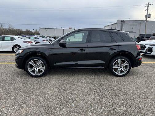 2025 Audi Q5 45 S line Premium