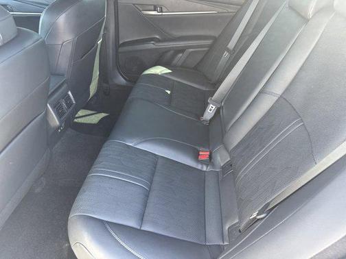 Wind Chill Pearl 2025 Toyota Camry XSE