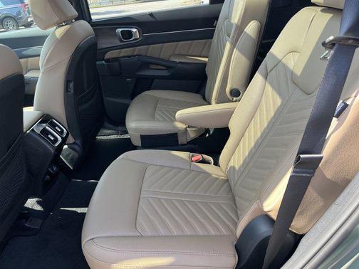 2025 Kia Sorento SX