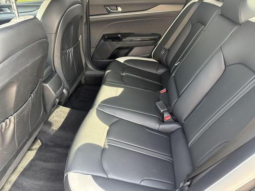Aurora Black Pearl 2025 Kia K5 GT-Line