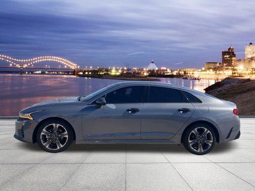 2022 Kia K5 EX