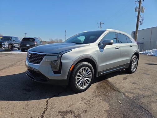 2025 Cadillac XT4 Premium Luxury