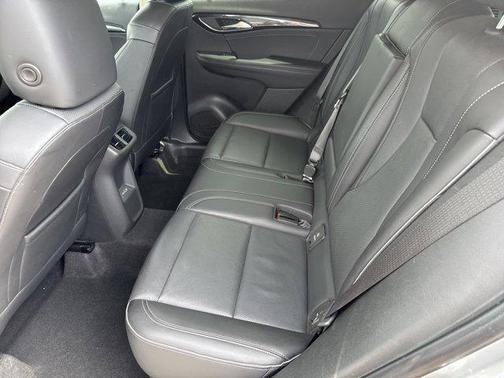 2023 Buick Envision Essence FWD