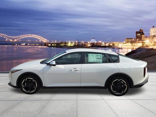 Snow White Pearl 2026 Kia K4 EX