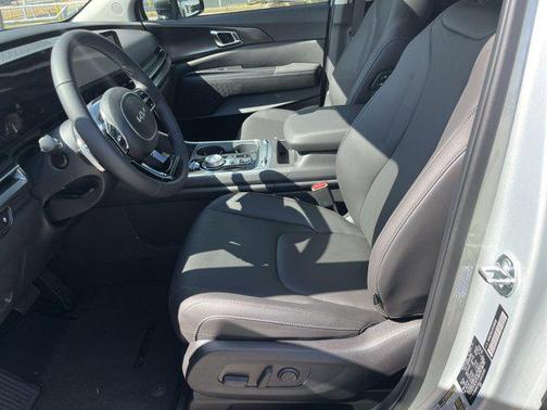 2025 Kia Carnival Hybrid SX