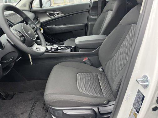 2025 Kia Sportage Hybrid LX