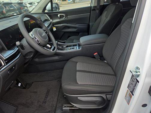 2025 Kia Sorento LX