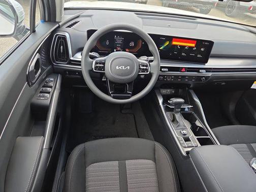 2025 Kia Sorento LX