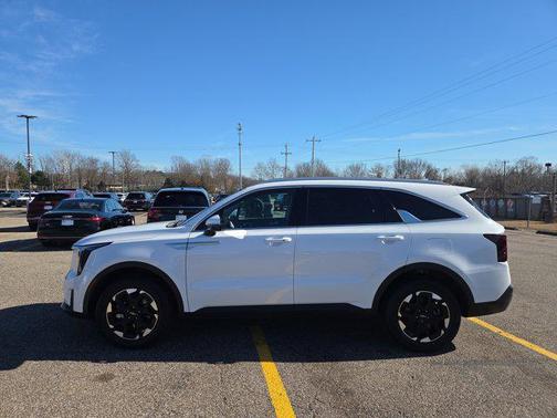 2024 Kia Sorento S