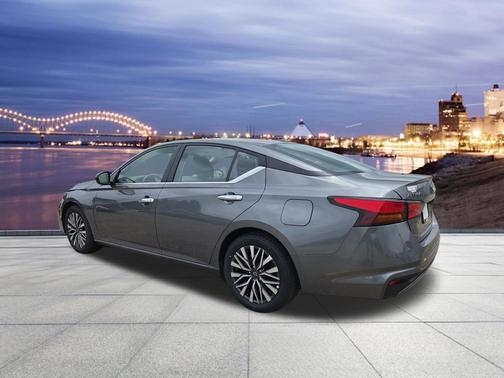 Gun Metallic 2025 Nissan Altima SV FWD
