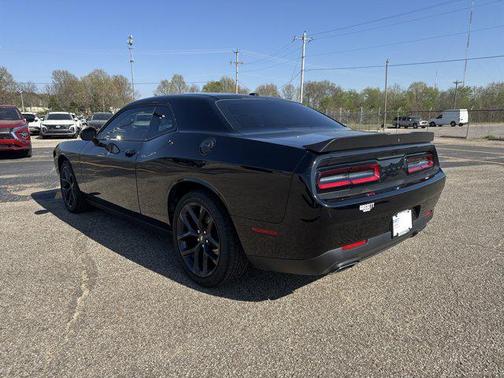 Pitch Black Clearcoat 2023 Dodge Challenger SXT