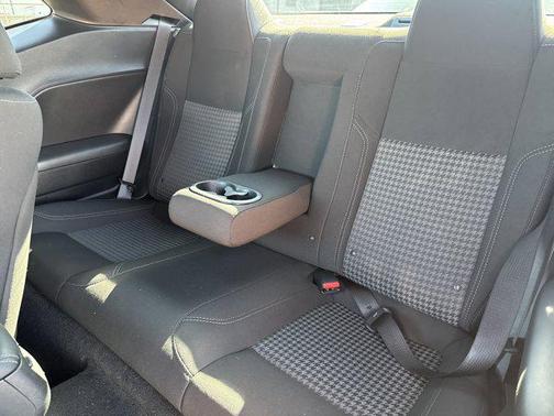 Pitch Black Clearcoat 2023 Dodge Challenger SXT