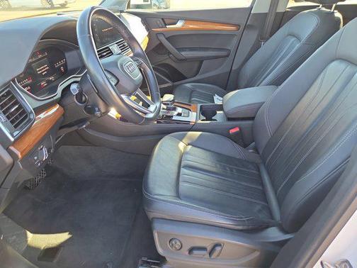 2023 Audi Q5 45 S line Premium Plus