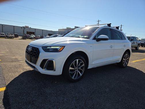 2023 Audi Q5 45 S line Premium Plus