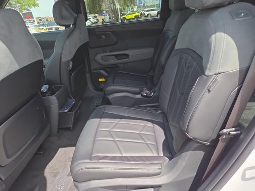 Glacial White Pearl 2027 Kia Telluride Hybrid X-Line SX-Prestige