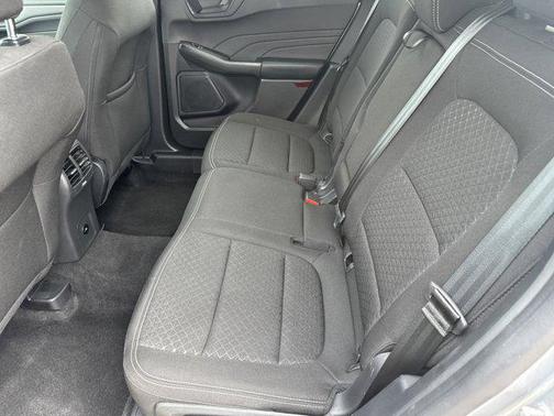Iconic Silver Metallic 2024 Ford Escape Active