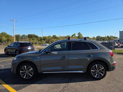 2023 Audi Q5 45 S line Premium Plus