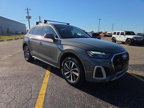2023 Audi Q5 45 S line Premium Plus