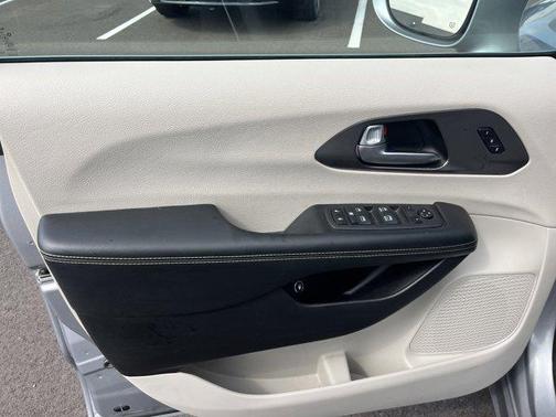 2021 Chrysler Pacifica Hybrid Touring L