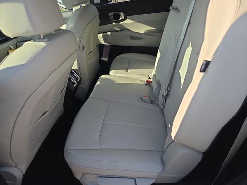 Wolf Gray 2026 Kia Sorento S