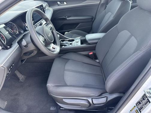 Glacial White Pearl 2023 Kia K5 LXS