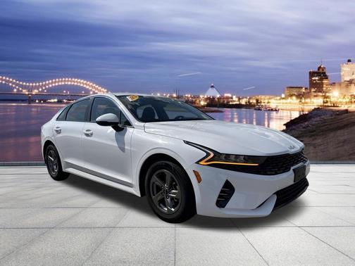 Glacial White Pearl 2023 Kia K5 LXS