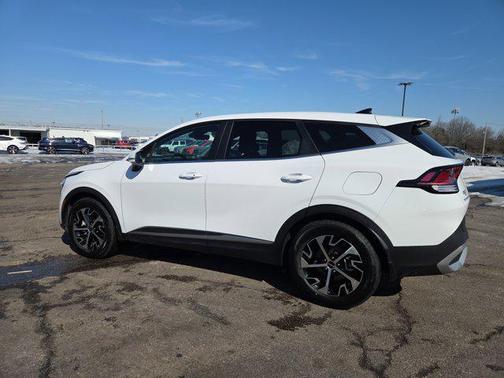 2024 Kia Sportage EX