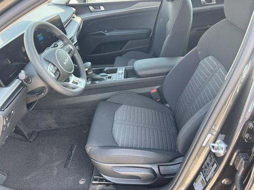 2025 Kia K5 LXS