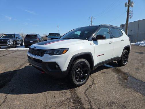 2024 Jeep Compass Trailhawk