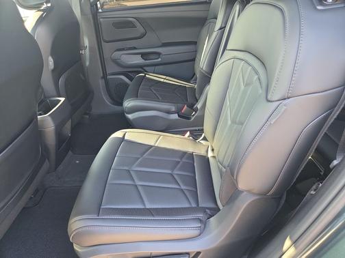 Black Jade Green 2027 Kia Telluride EX
