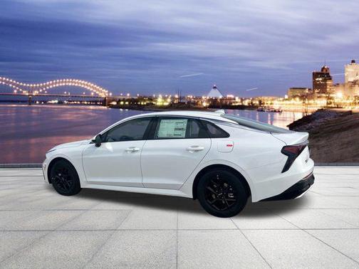 2025 Kia K5 LXS