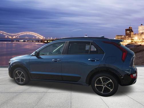 Mineral Blue 2026 Kia Niro SX