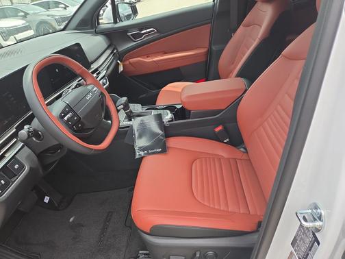 Glacial White Pearl 2026 Kia Sportage SX-Prestige
