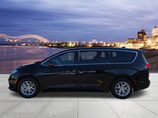 2025 Chrysler Pacifica L