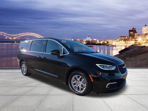 2025 Chrysler Pacifica L