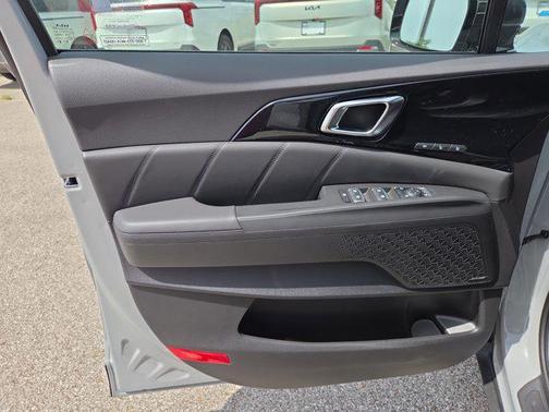 Ceramic Silver 2026 Kia Carnival SX Prestige