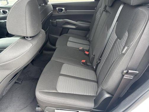 2025 Kia Sorento LX