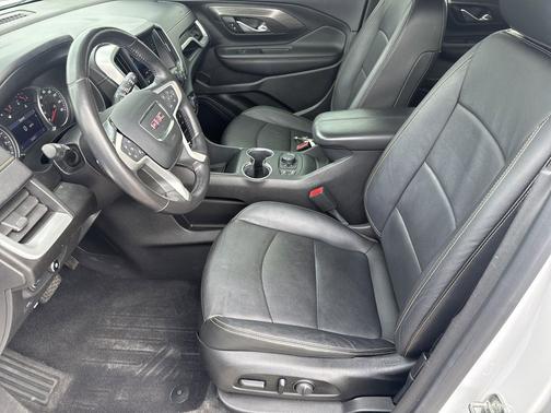 Summit White 2021 GMC Terrain SLT
