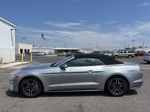 2022 Ford Mustang EcoBoost