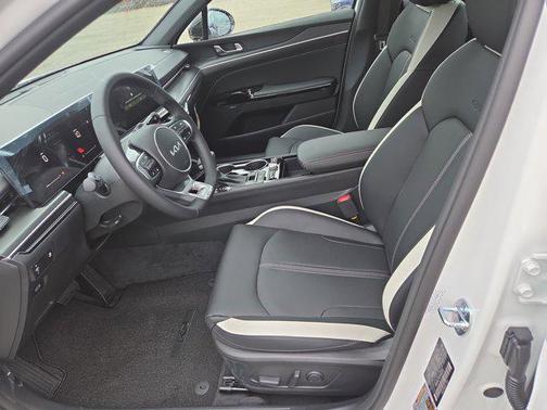 Snow White Pearl 2026 Kia K5 GT-Line FWD