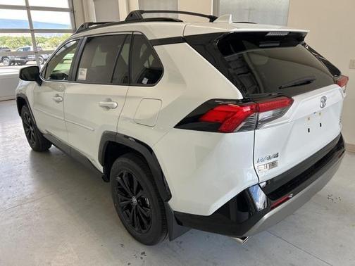 2025 Toyota RAV4 Hybrid SE