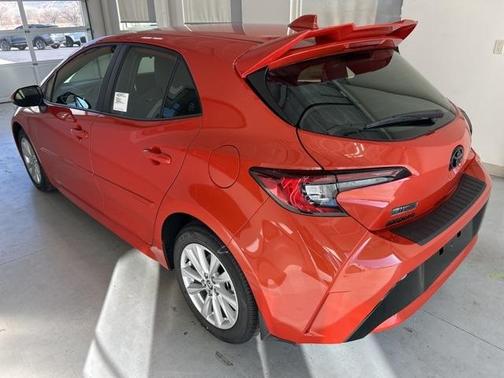 2025 Toyota Corolla Hatchback SE