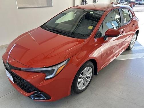 2025 Toyota Corolla Hatchback SE