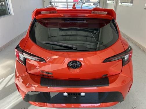 2025 Toyota Corolla Hatchback SE