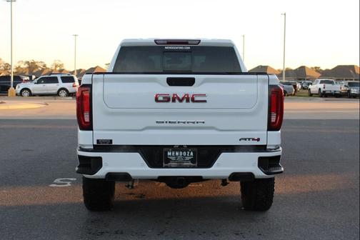 2022 GMC Sierra 1500 AT4