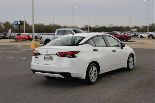 2020 Nissan Versa 1.6 S