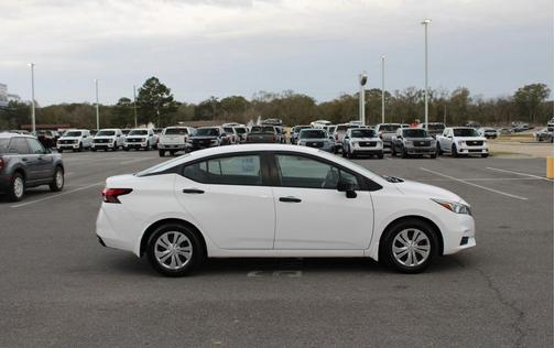2020 Nissan Versa 1.6 S