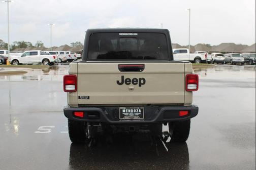 2022 Jeep Gladiator Sport